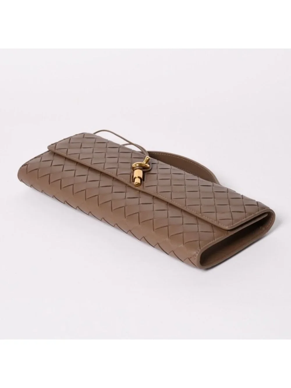 Bottega Veneta Andiamo Clutch Metal Knot Closure Brown Bifold Intrecciato Gold